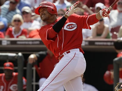 Orlando Cabrera con los Rojos de Cincinnati Orlando Cabrera con los Rojos de Cincinnati
