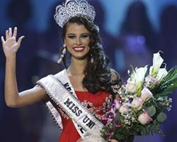La venezolana Estefan�a Fern�ndez, actual Miss Universo