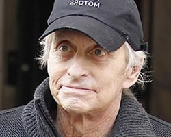 Michael Douglas tiene dificultades para tragar y hablar Michael Douglas tiene dificultades para tragar y hablar