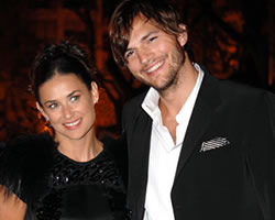 Demi Moore y Ashton Kutcher celebrar�n Halloween en Mosc�