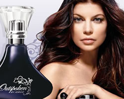 La cantante lanza su nueva fragancia Outspoken de Fergie