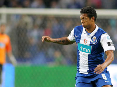 Freddy Guar�n actualmente es suplente del Porto