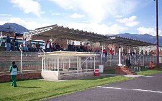 Estadio: Municipal Los Zipas