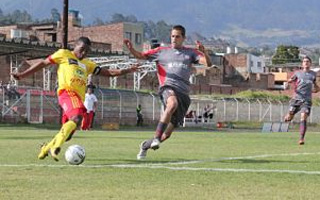 Estadio: Municipal Los Zipas