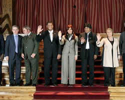 Mandatarios en la Unasur. Foto: EFE