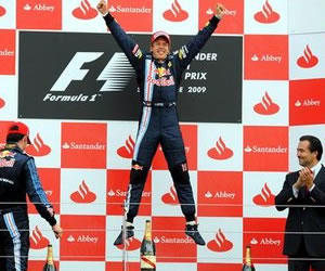 El alemán Sebastian Vettel (Red Bull-Renault) celebra; Foto: EFE