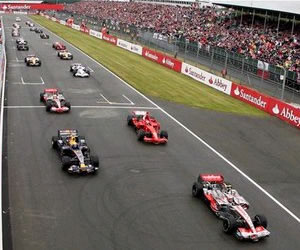 Partida del GP de Gran Bretaña; Foto: EFE