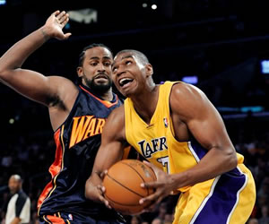 Andrew Bynum de los Lakers. EFE