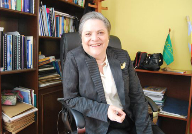 Clara López