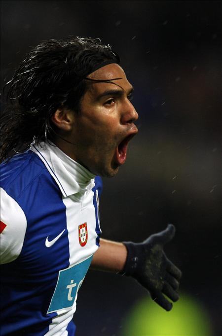 Radamel Falcao anotó el gol al minuto 15 del encuentro. EFE