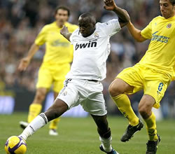 Lassana Diarra frente al Villareal; Foto: EFE