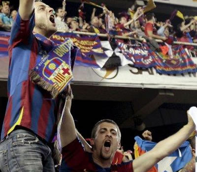 La hinchada catalana no cesó de gritar; Foto: EFE