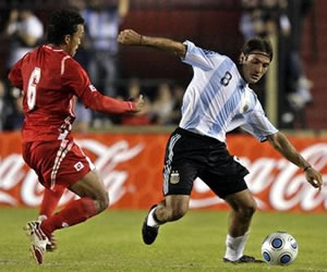 Rinaudo en el juego frente a Panamá; Foto: EFE