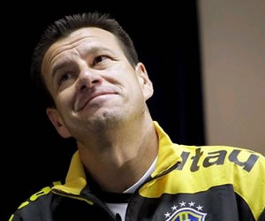 Dunga en rueda de prensa, en Sudáfrica; Foto: EFE