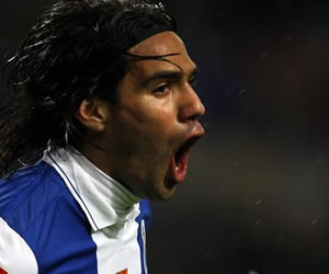 Radamel Falcao anotó el gol al minuto 15 del encuentro. EFE