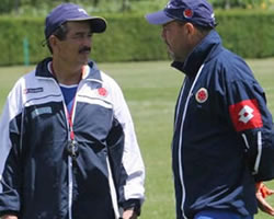 Jorge Luis Pinto y su asistente, José Eugenio Cheché Hernández