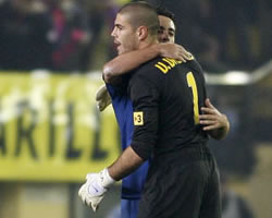 Xavi y Valdés; Foto: EFE