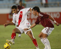 Nueva caída peruana; Foto: EFE