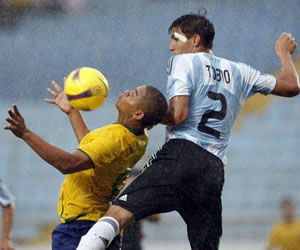 Brasil derrotó a Argentina en clásico sudamericano; Foto EFE