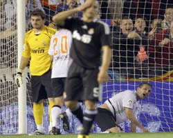 Valencia remató al 'merengue' en Mestalla; Foto: EFE