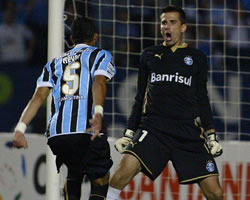 Gremio redondea la faena brasileña; Foto: EFE