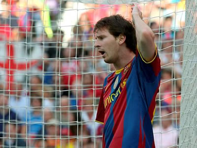 Lionel Messi al finalizar el juego frente al Hércules. EFE