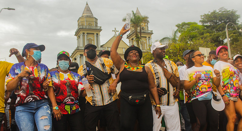 Las Fiestas de San Pacho Facebook: Fiestas de San Pacho