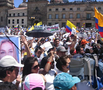 Marcha contra las FARC Plaza de Bolivar - Fotos: Luz Helena Quiceno