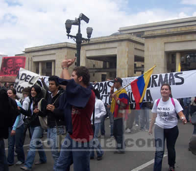 Marcha del 6 de marzo - Fotos: Luz Helena Quiceno - Leonardo Quimbay