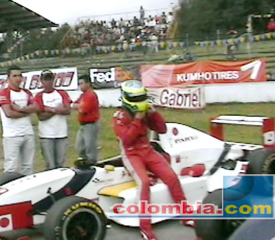 Panam GP Series en Colombia - Pilotos preparándose - Foto: Luz Helena Quiceno