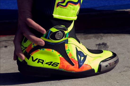 Valentino Rossi y tiene las botas puestas para el campeonato. EFE