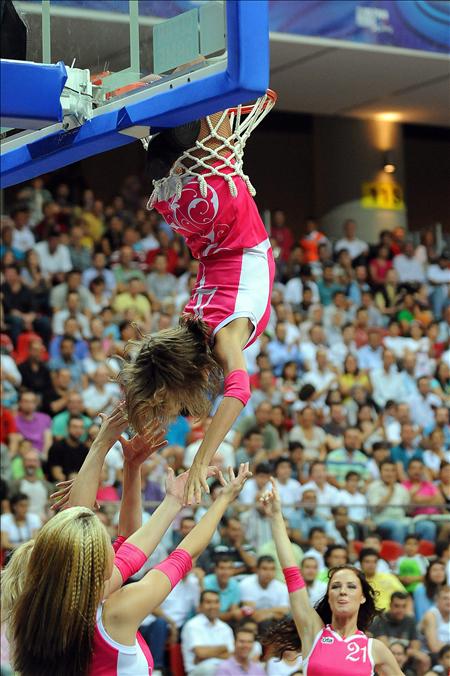 Animadoras del Mundial de Baloncesto. Foto: EFE