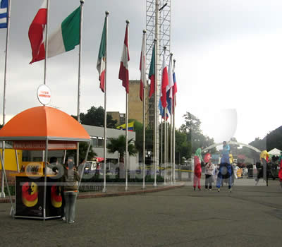 CIUDAD TEATRO - Bajo la lluvia - Foto Liliana Matos