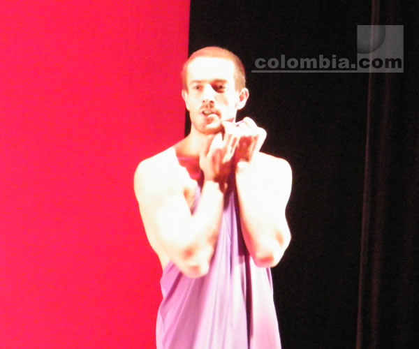 Obra �Me dejar�as cambiar tu nombre?. Foto: Luz Helena Quiceno