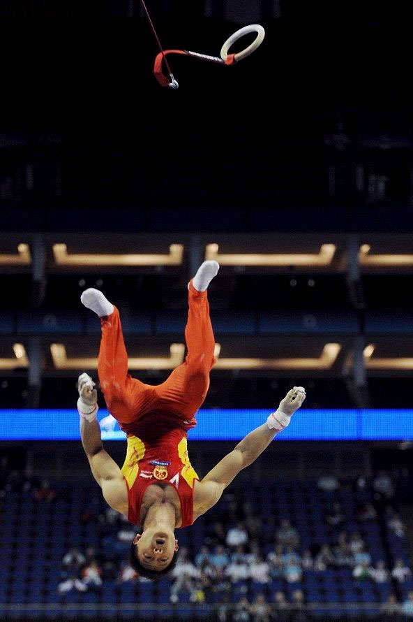 Campeonato Mundial de Gimnasia Artística - El gimnasta chino Yibing Chen ejecuta su ejercicio de anillos EFE