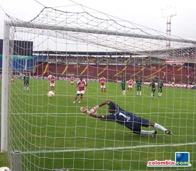 Santa Fe 1 - 2 Equidad - Finalización 2007 - - Foto: Leonardo Quimbay - www.colombia.com