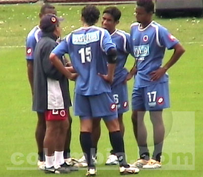Colombia vs Paraguay / entrenamiento - Pinto y el mediocampo - Foto: Edwin Gordillo