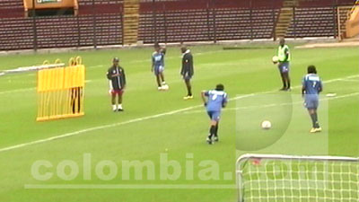 Colombia vs Paraguay / entrenamiento - Tiro libre de Falcao García - Foto: Edwin Gordillo