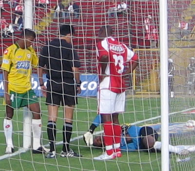Santa Fe 1-1 Real C./ Finalización 2007 - Carabalí lesionado - Foto:Leonardo Quimbay