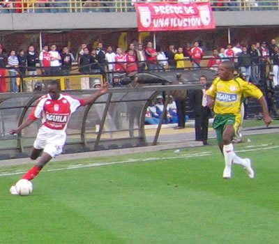 Santa Fe 1-1 Real C./ Finalización 2007 - Ataque por derecha - Foto:Leonardo Quimbay