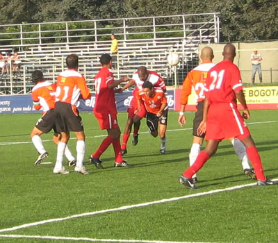 Academia lidera el Cuadrangular B - Foto: Leonardo Quimbay