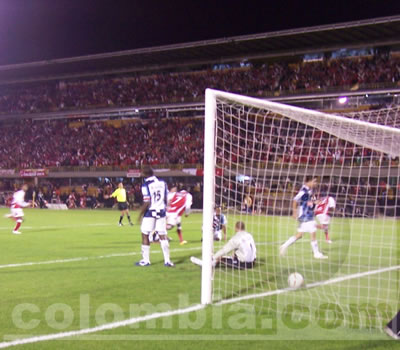 Santa Fe y Chicó, muy parejos - Foto: Leonardo Quimbay