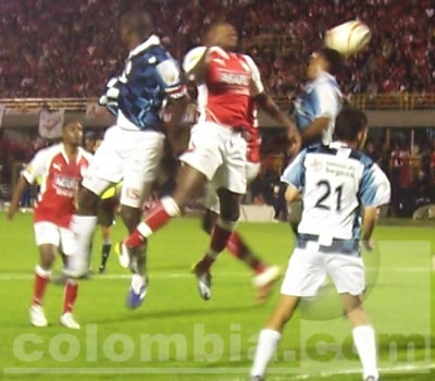Santa Fe y Chicó, muy parejos - Foto: Leonardo Quimbay