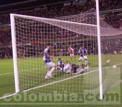 Santa Fe y Chicó, muy parejos - Foto: Leonardo Quimbay