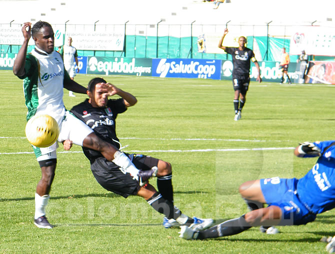 Equidad 1-1 Once Caldas, en el Metropolitano de Techo - Foto: Tomás Guzmán Torres - Colombia.com