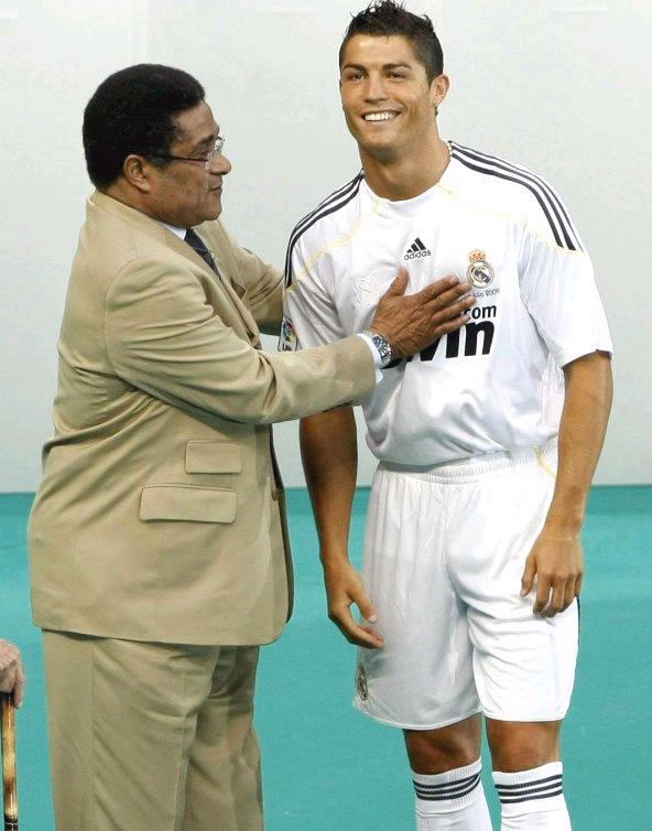 Cristiano Ronaldo en su presentación con el Real Madrid - Foto: EFE