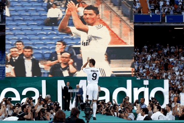 Cristiano Ronaldo en su presentación con el Real Madrid - Foto: EFE