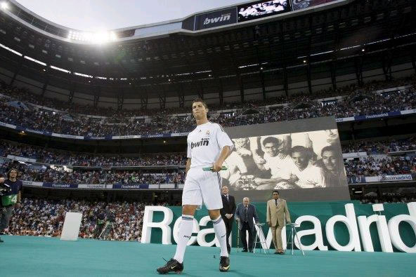 Cristiano Ronaldo en su presentación con el Real Madrid - Foto: EFE