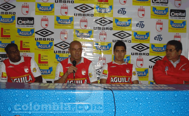 Los nuevos tripulantes del 'Expreso Rojo' - Luís Yanez, Germán Centurión, Carlos Daniel Hidalgo y Pte Armando Farfán. Foto: Edwin Cañón