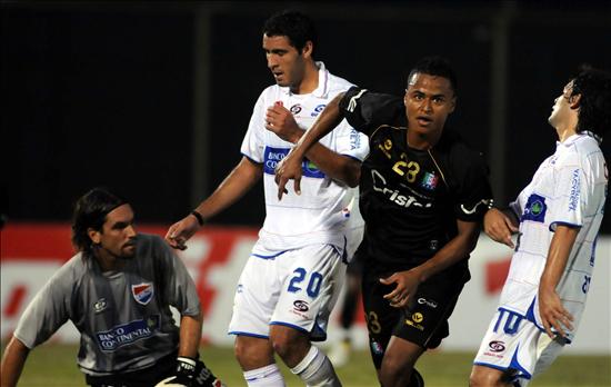 El debut de Once Caldas en la Copa Libertadores - Jaime Castrill�n celebra el gol. EFE